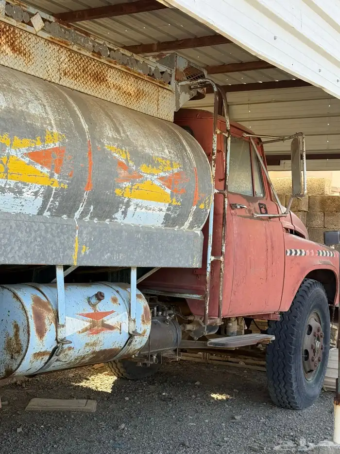 للبيع وايت تايوتا 84 1