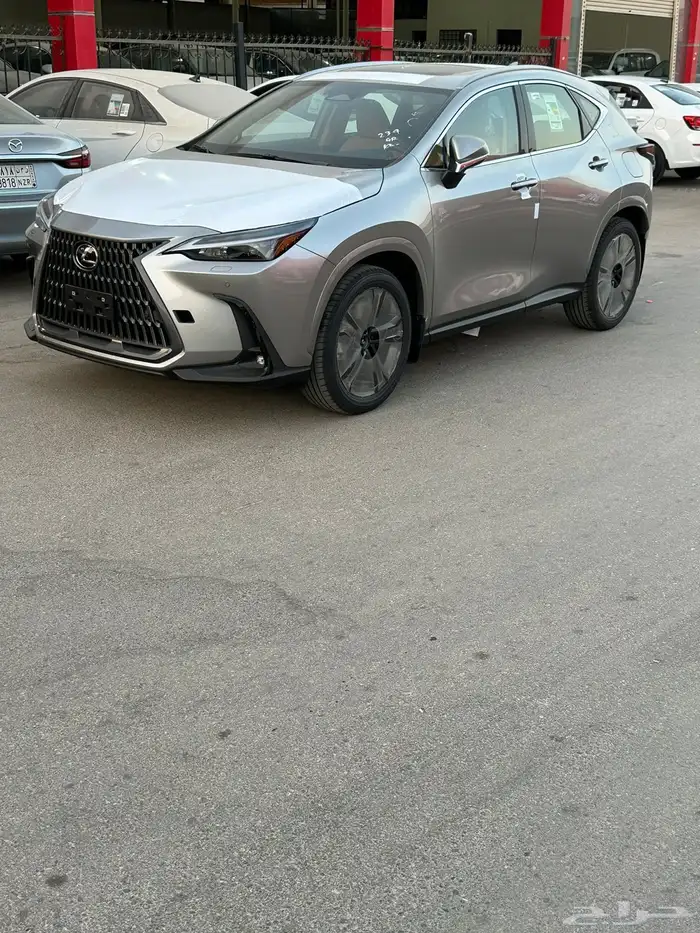لكزس NX350 aa 2025 بسعر 186.000 12