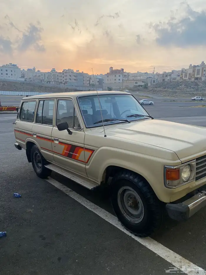 صالون 84 وكاله 18