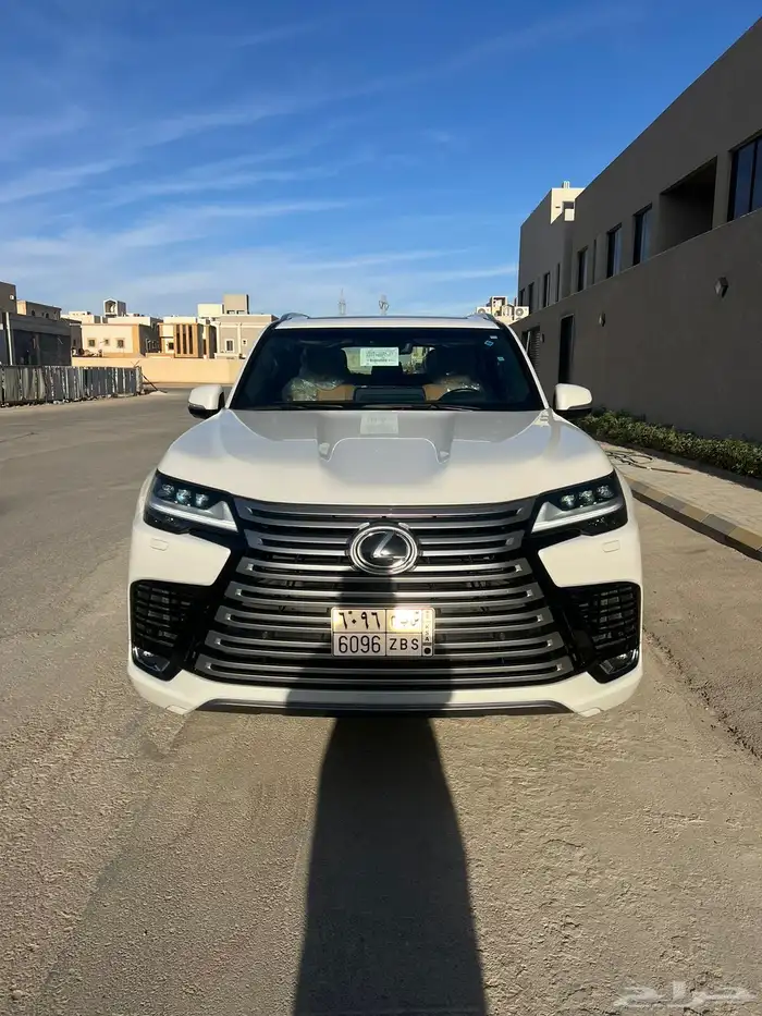 لكزس BB 2024 عبدالطيف جميل تم البيع الله يبارك للمشتري 10