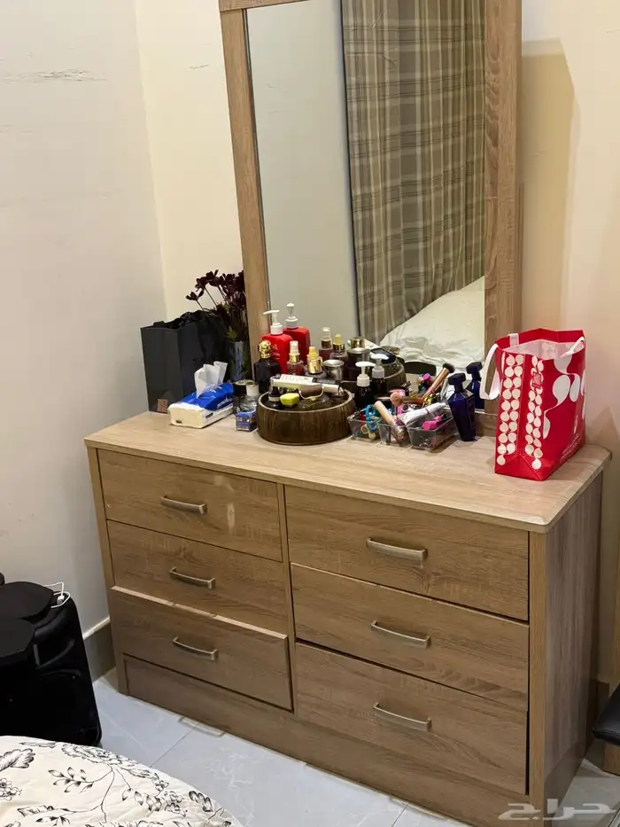 تسريحه ودولاب خمس ابواب يشيل عفش كثير يتحمل تخزين 4