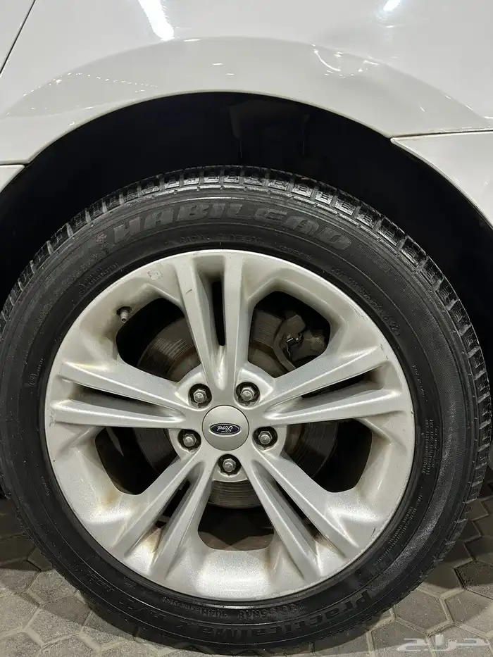 للبيع - فورد تورس - سعودي - نص فل -2015 15