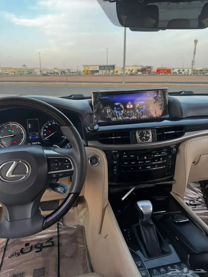 جيب لكزس 2016 بريمي 8