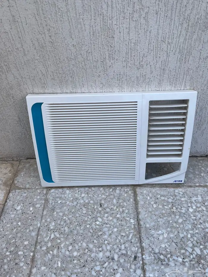 عدد 2 مكيف نظيفه جدا  شباك 3