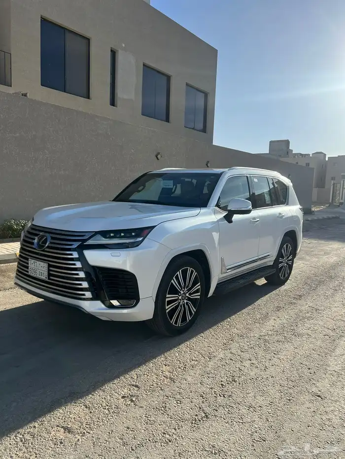 لكزس BB 2024 عبدالطيف جميل تم البيع الله يبارك للمشتري 13