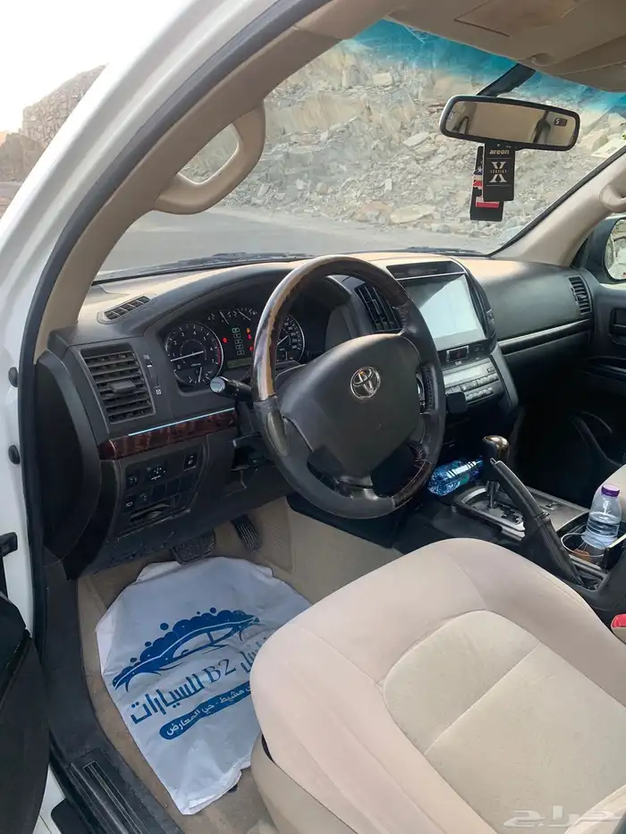 لاندكروزر 2011 11