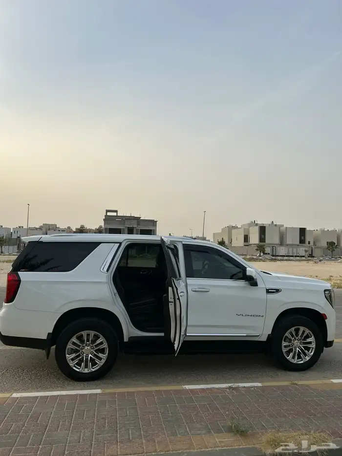 جي ام سي يوكن للبيع 8