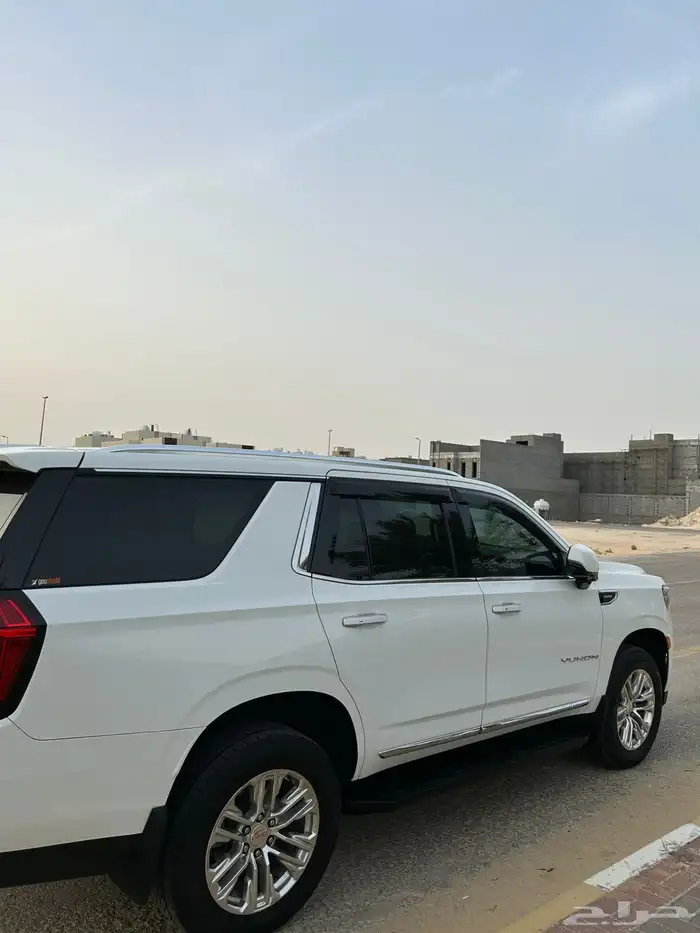 جي ام سي يوكن للبيع 1