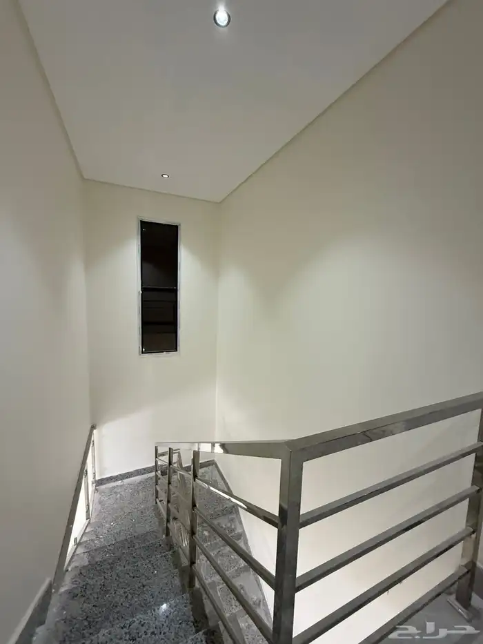 فله روف علوي حي الفلاح سعر مميز جدا وعرض لفتره محدوده 12