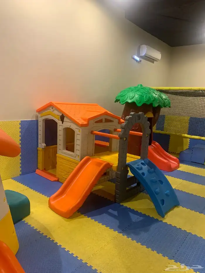 خميس مشيط حي نعمان جوار القاعده الجويه 26