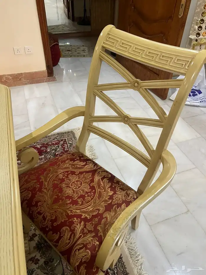 طاولة طعام 2