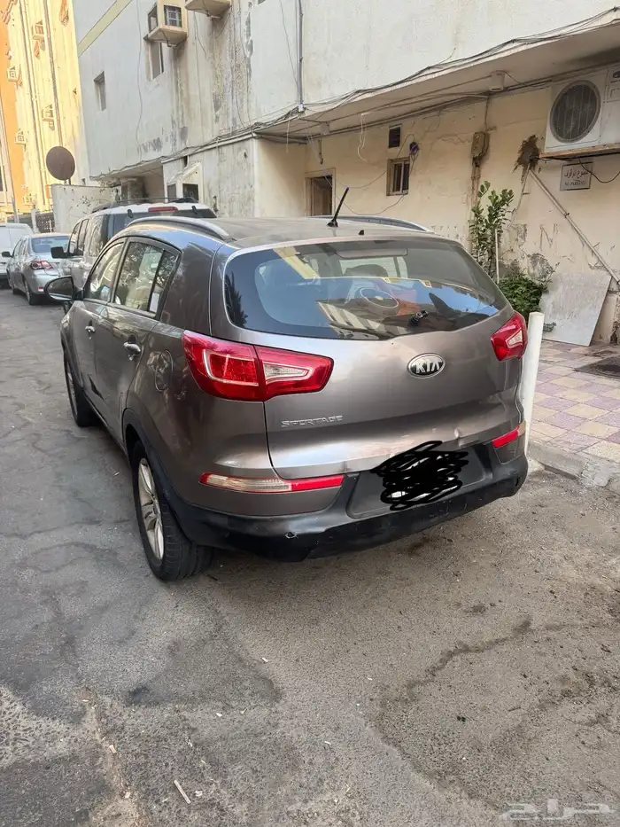 عربيه كيا سبورتاج موديل 2012 ماشيه تقريبا 270 كيلو تم الفحص 0