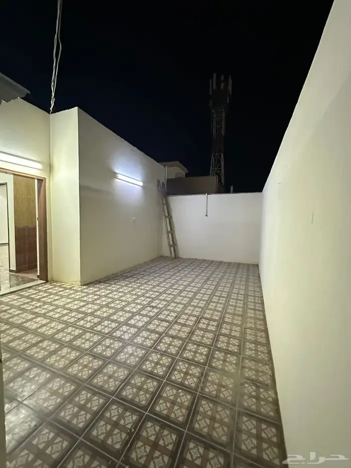 ملحق كبير ايجار تبوك حي سبيع 1