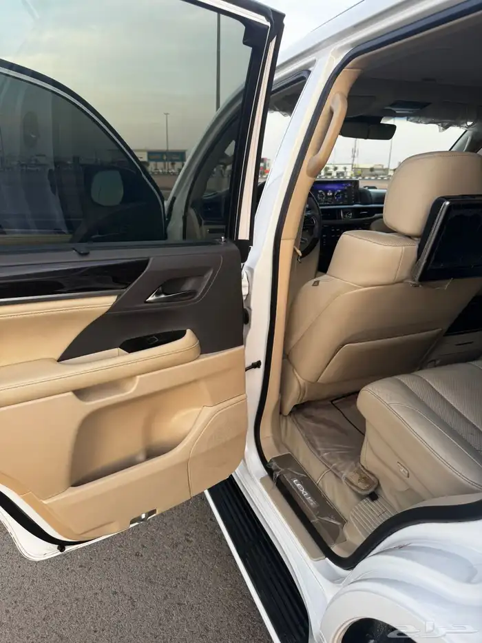 جيب لكزس 2016 بريمي 6