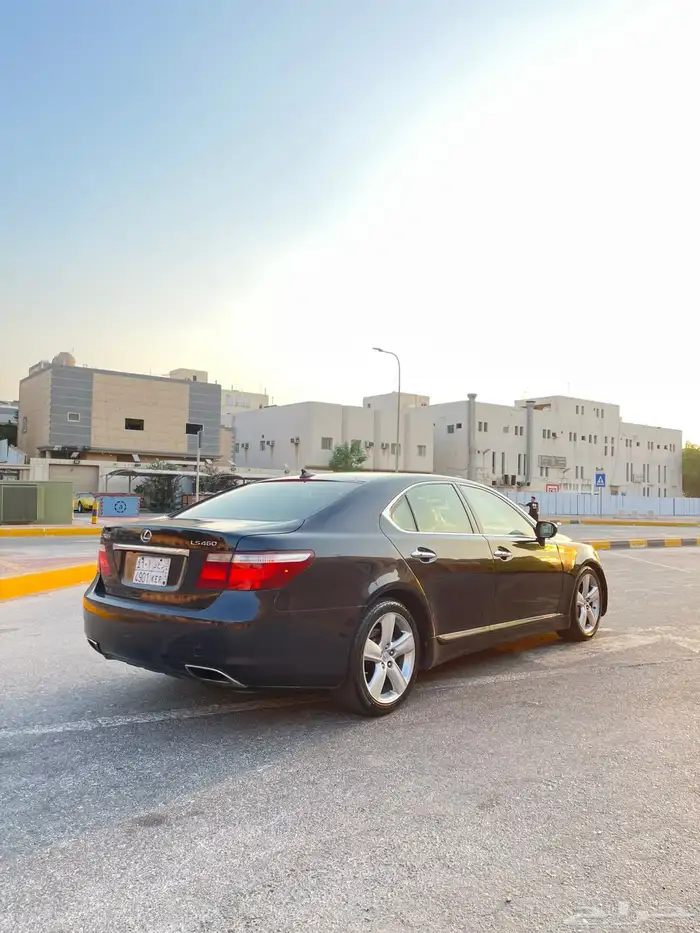 للبيع او البدل لكزس Ls460 0