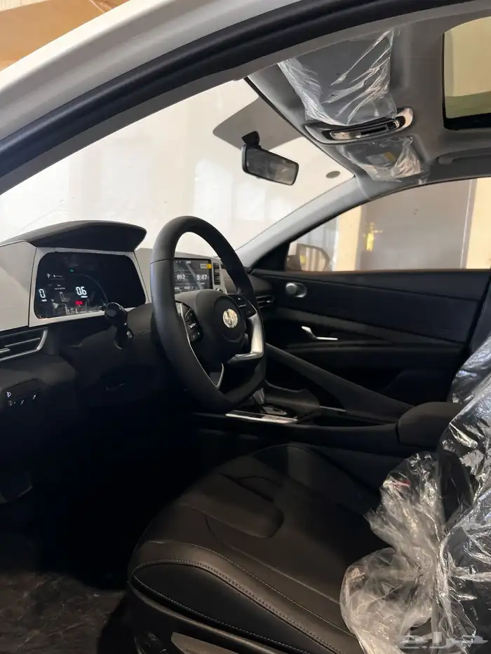 النترا 2025 كمفورت ابيض ( اصفار) 15