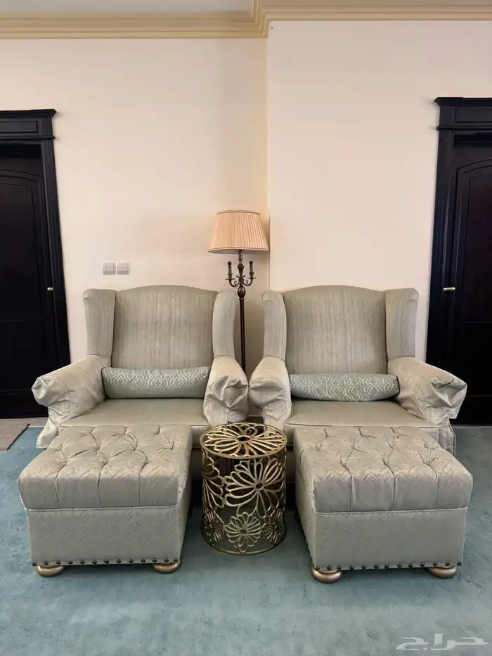 مجلس للبيع (متاح البيع بالتجزئة) 1