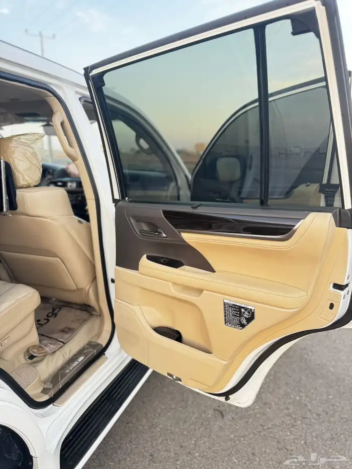 جيب لكزس 2016 بريمي 7