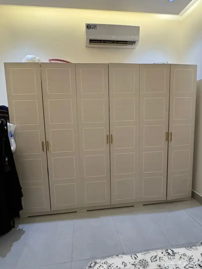 تسريحه ودولاب خمس ابواب يشيل عفش كثير يتحمل تخزين 0