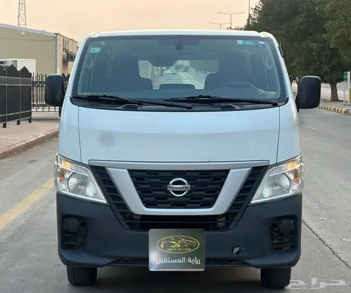 نيسان باص بضاعه موديل 2020 سعودي قير عادي ديزل شامل الضريبة 6