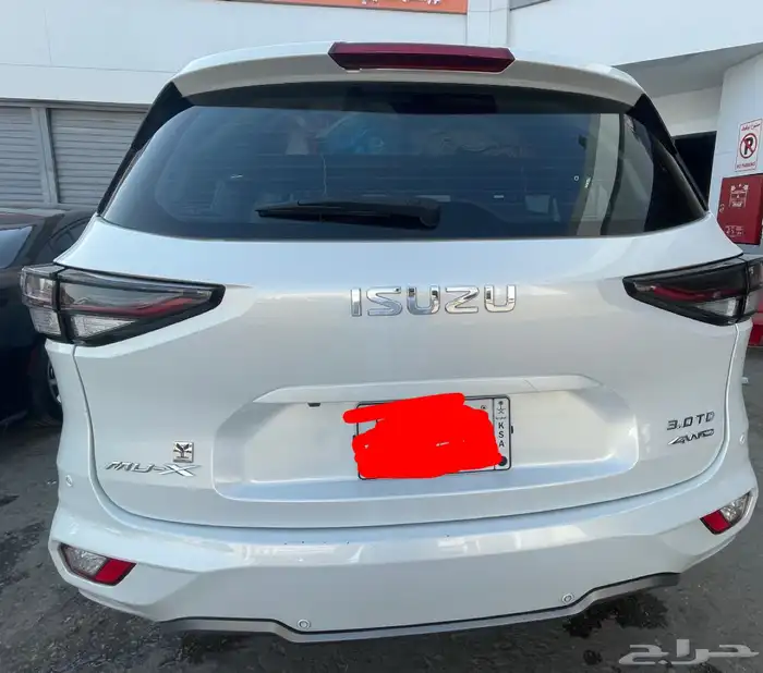 للبيع ايسيزو ام يو اكس 2023 mux 9