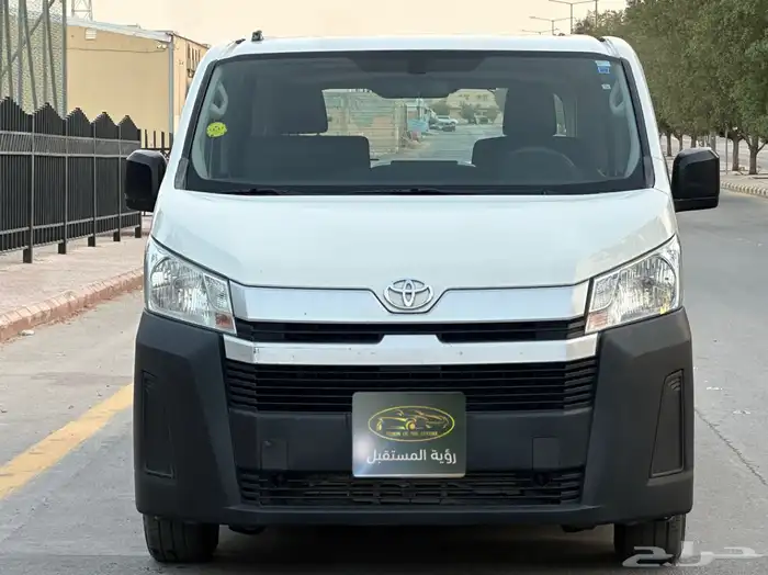 تويوتا باص بضاعه موديل 2019 سعودي قير عادي ديزل 6