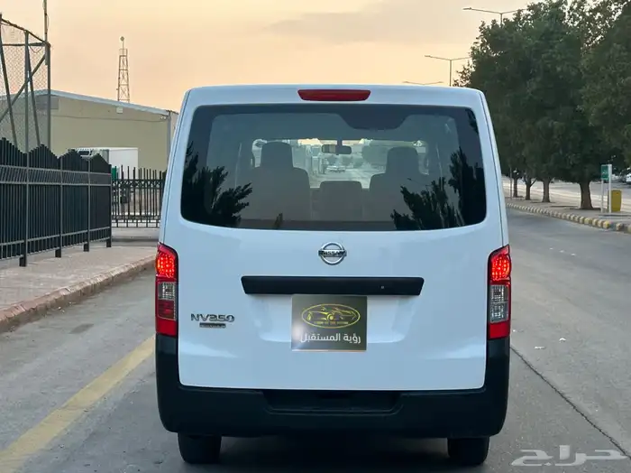 نيسان باص بضاعه موديل 2020 سعودي قير عادي ديزل شامل الضريبة 7