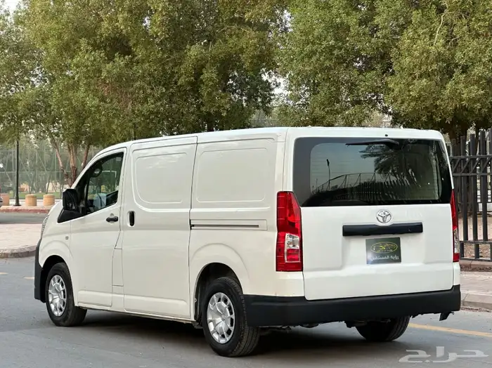 تويوتا باص بضاعه موديل 2019 سعودي قير عادي ديزل 5