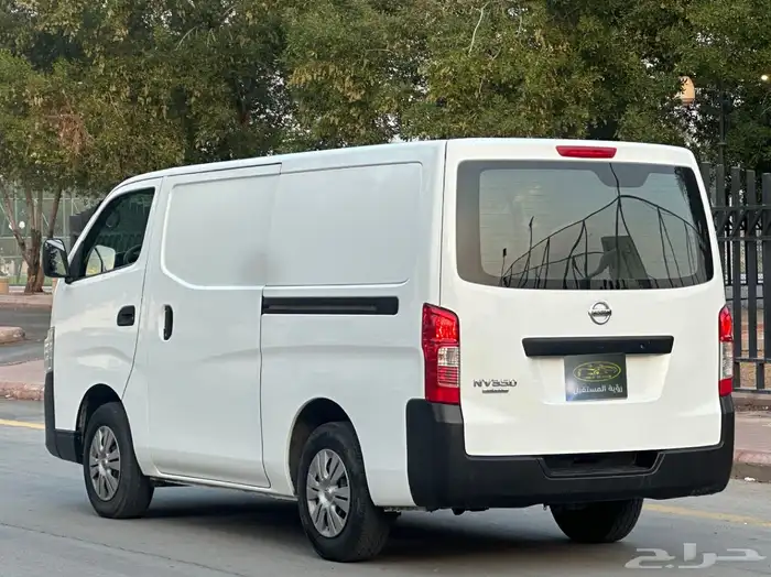 نيسان باص بضاعه موديل 2020 سعودي قير عادي ديزل شامل الضريبة 4