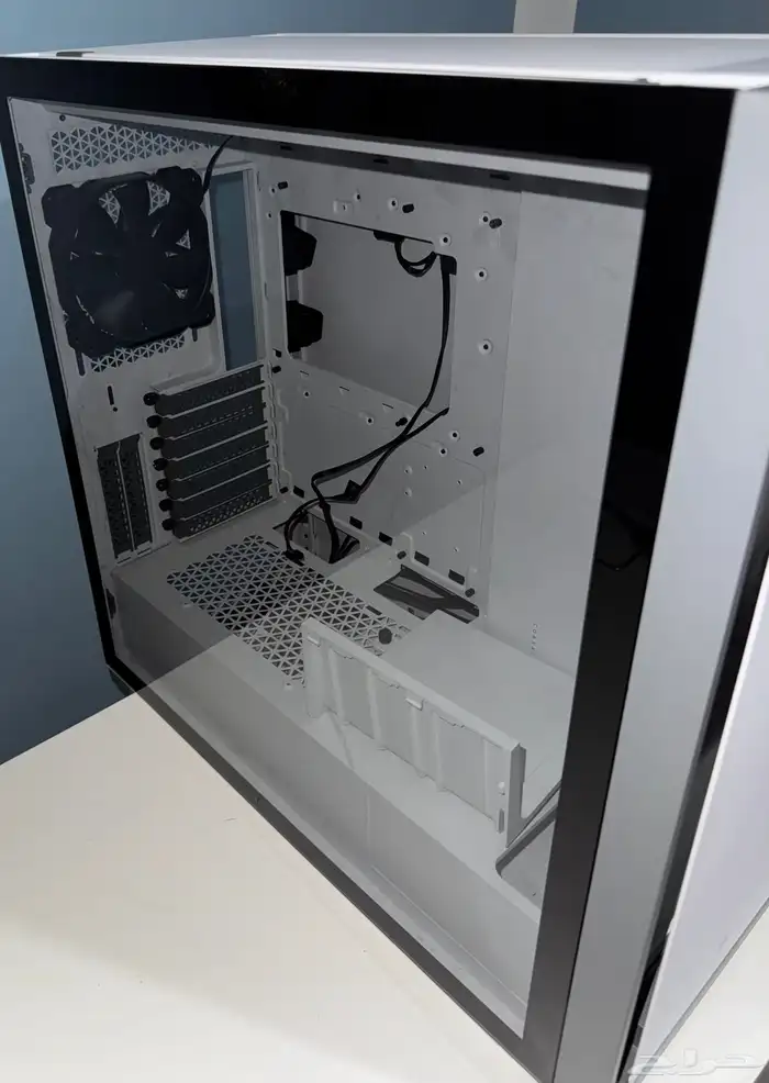 case corsair 5000D للبيع 4