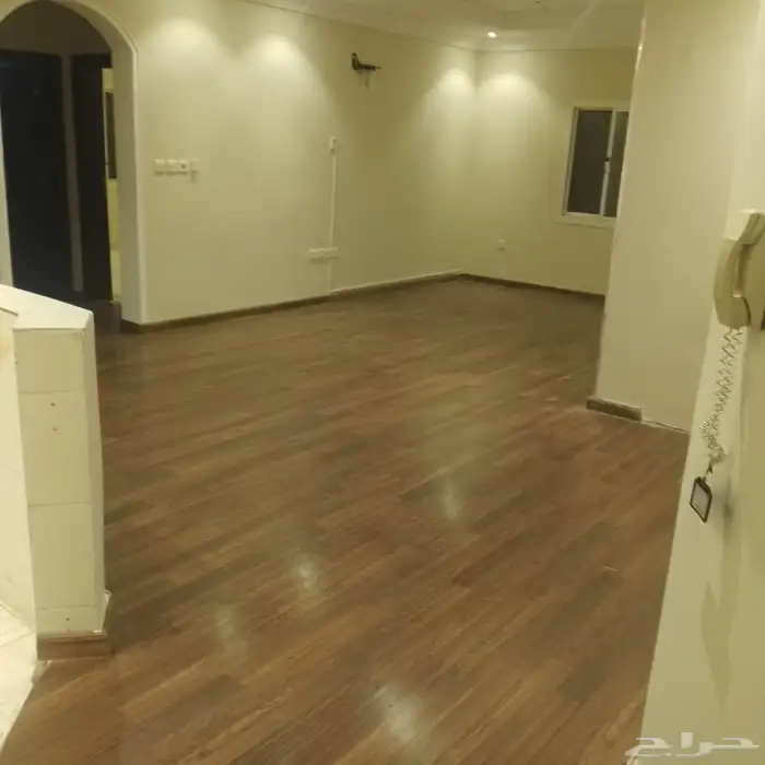 شقه للايجار بحي النزهة 1