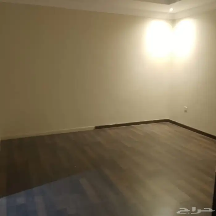 شقه للايجار بحي النزهة 4