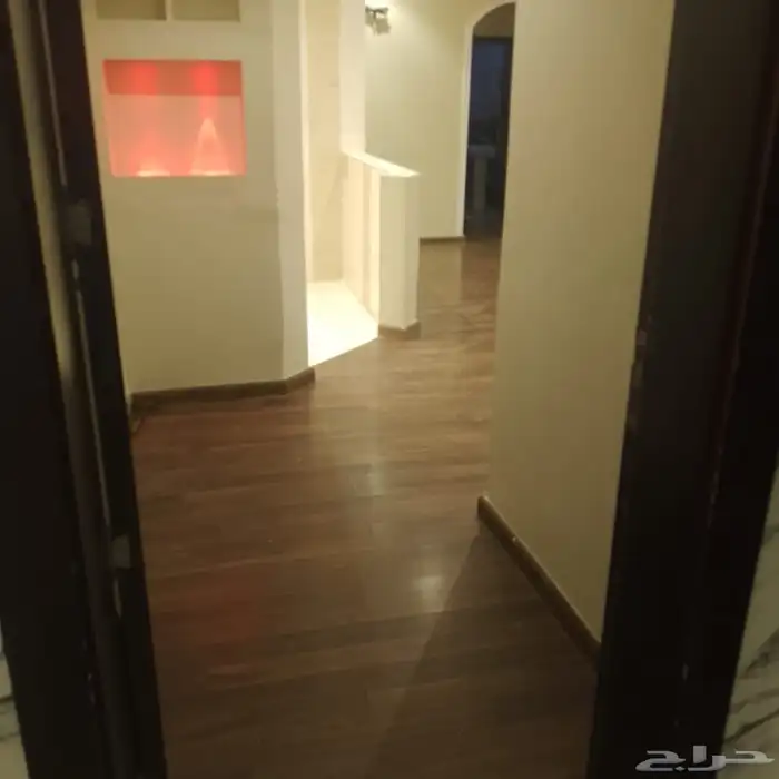 شقه للايجار بحي النزهة 0