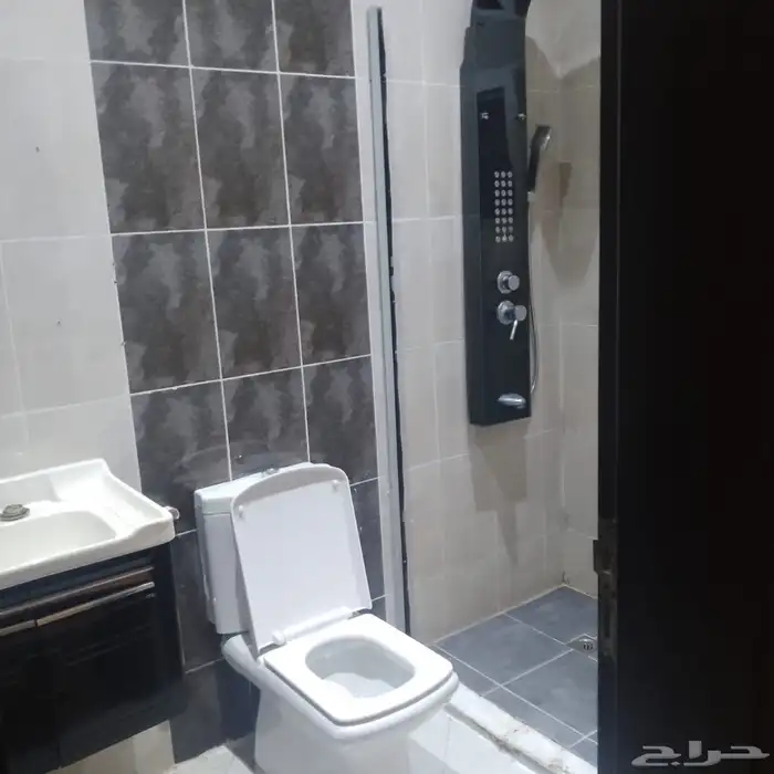 شقه للايجار بحي النزهة 6