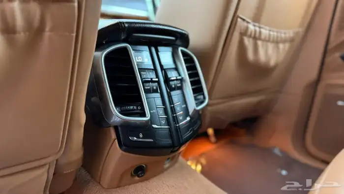 بورش كايينV8 23