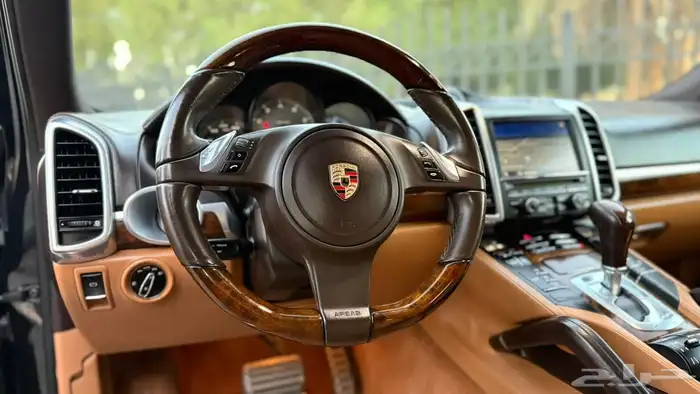 بورش كايينV8 11