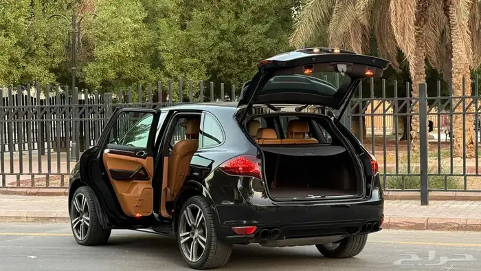 بورش كايينV8 42