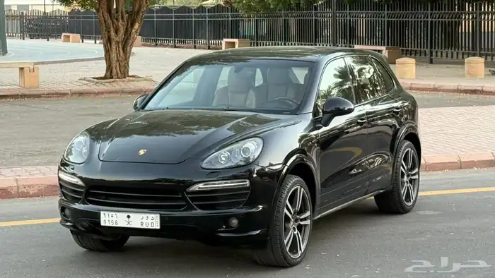 بورش كايينV8 1