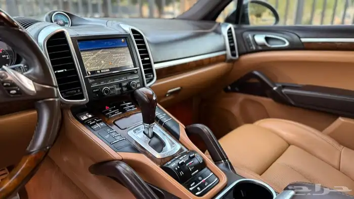 بورش كايينV8 9