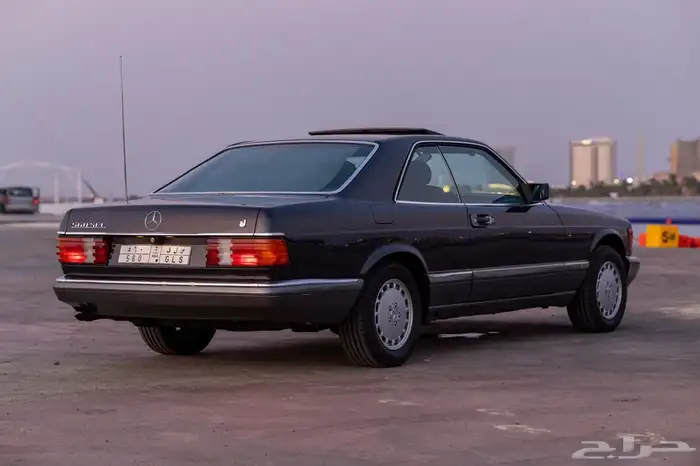 للبيع مرسيدس كوبيه 560 8