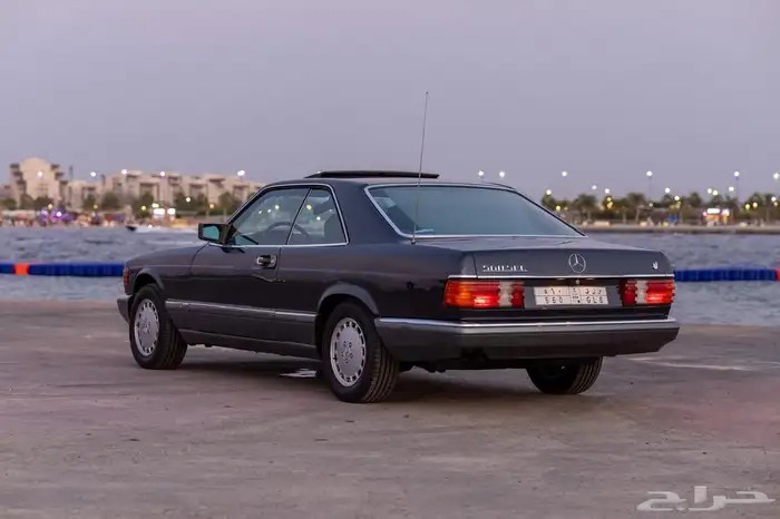 للبيع مرسيدس كوبيه 560 6