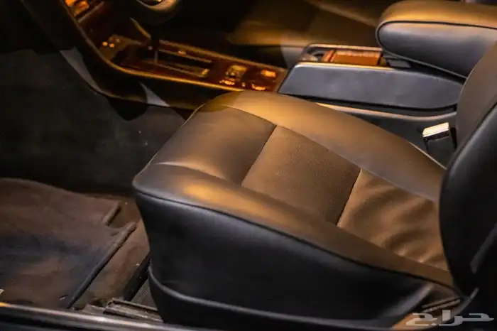 للبيع مرسيدس كوبيه 560 30