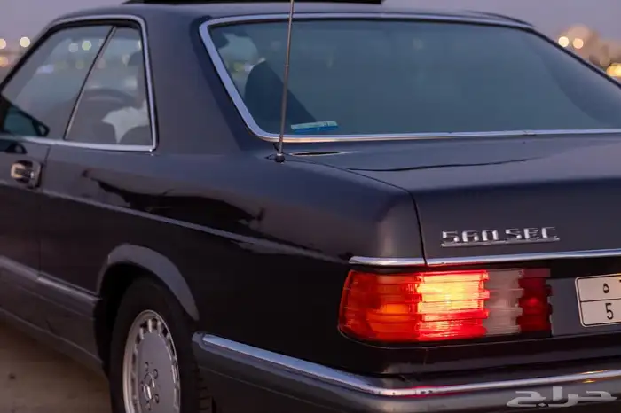 للبيع مرسيدس كوبيه 560 23