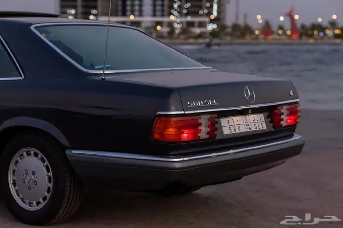 للبيع مرسيدس كوبيه 560 15