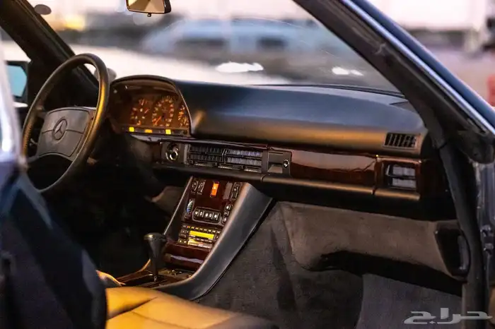 للبيع مرسيدس كوبيه 560 26