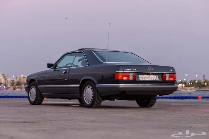 للبيع مرسيدس كوبيه 560 10