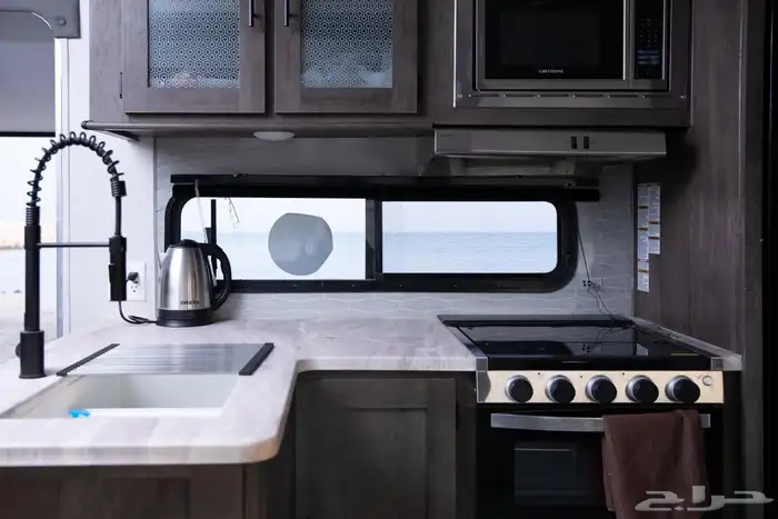 كرفان امريكي 25