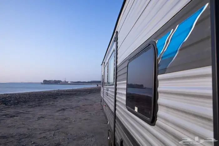 كرفان امريكي 44