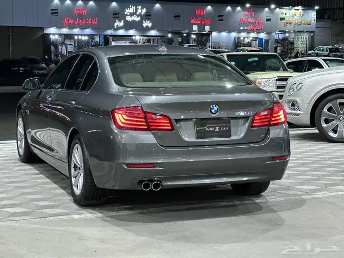 بي ام دبليو i520 موديل 2015 4