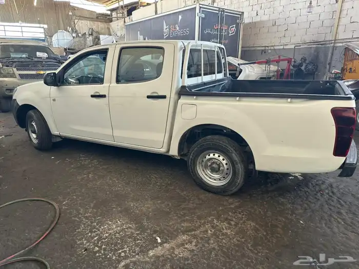 ايسوزو ديماكس غمارتين 2017 4